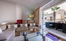 Luxury Apartment Close To The Sea